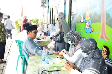PARTISIPASI TIM MEDIS RS SYARIF HIDAYATULLAH DALAM KEGIATAN FESTIVAL KETAPANG KOMUNITAS One Day One Juz (ODOJ)